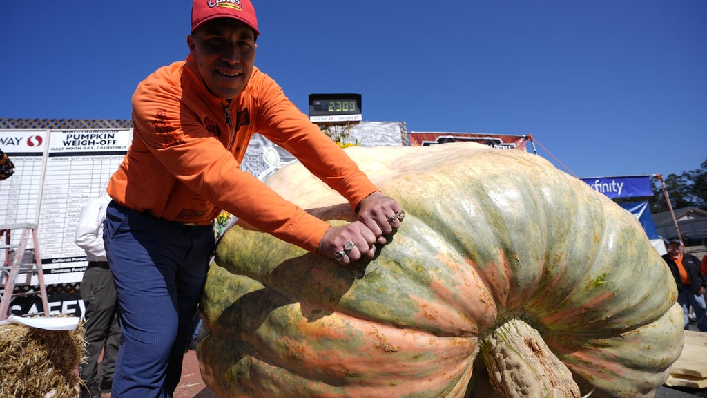 Anoka County pumpkin grower wins California title for 5th time in 7 years — WCCO / CBS Minnesota, Winter Garden Arts news