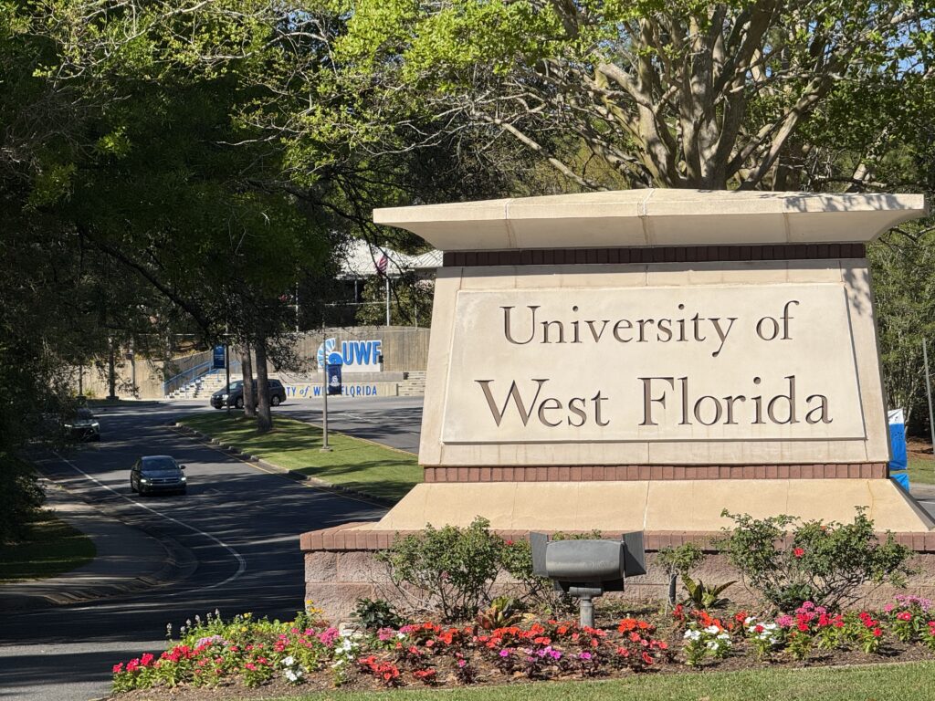 University of West Florida orders dorms evacuated on less than a day’s notice — Florida Phoenix, Winter Garden Schools news