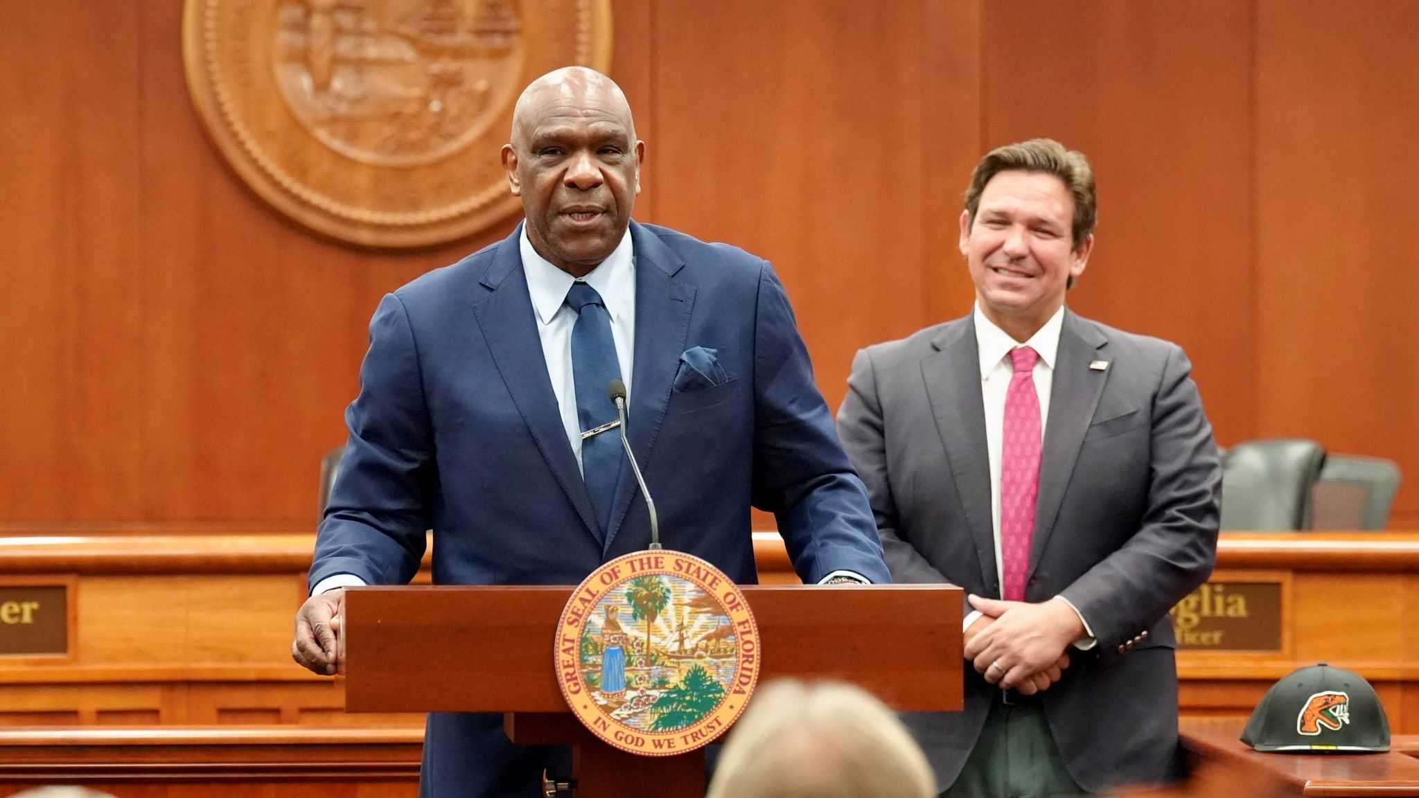 Florida Gov. Ron DeSantis honors baseball legend Andre Dawson — WESH 2 Orlando