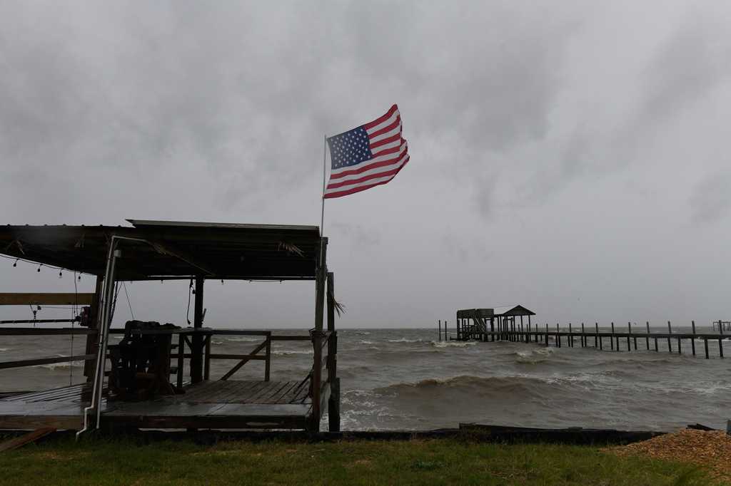 Hundreds of thousands without power after Isaias slams the Florida Panhandle and Alabama — WESH 2 Orlando