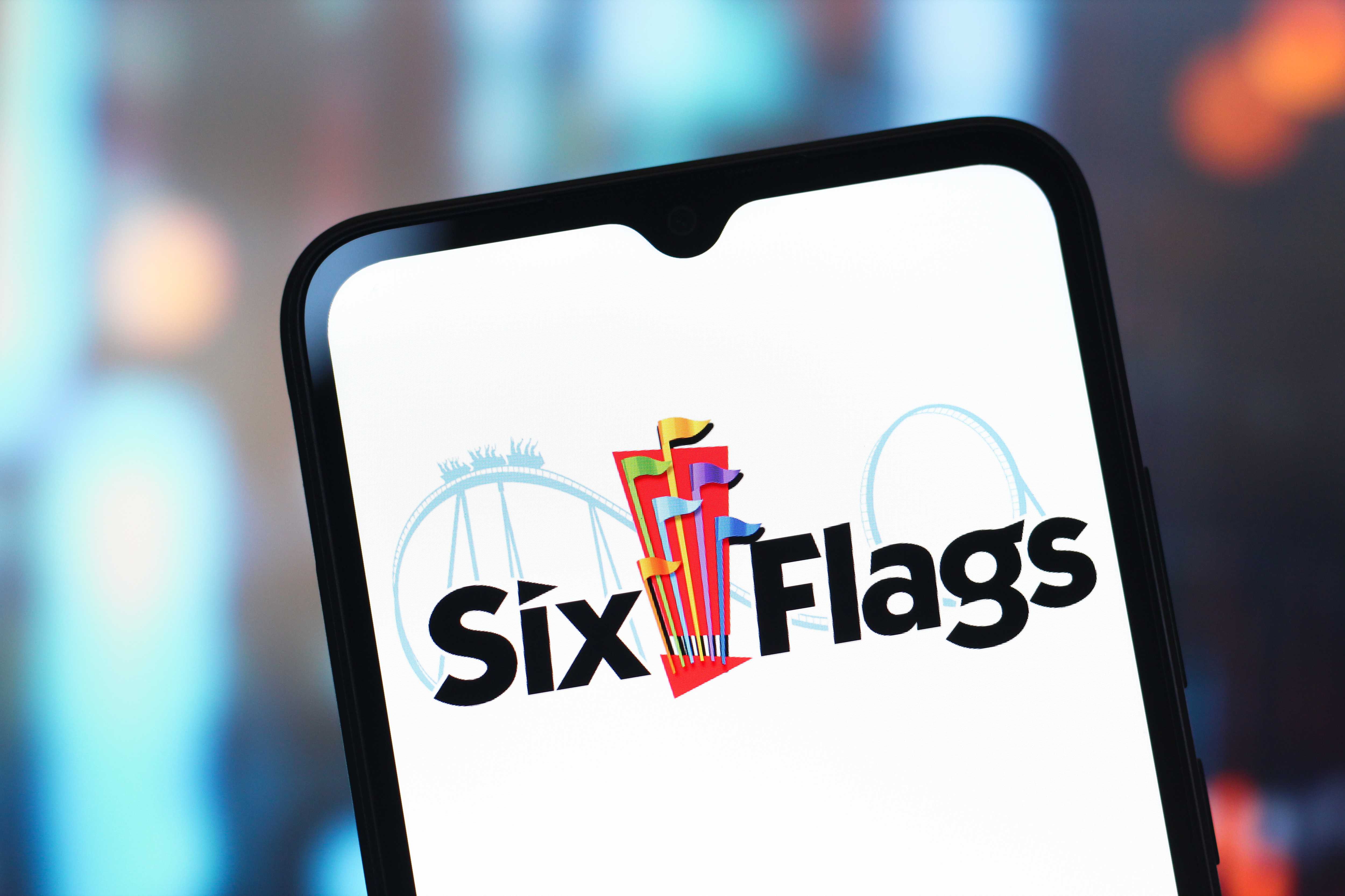 Reports: 1 dead after incident on roller coaster at Georgia's Six Flags — WESH 2 Orlando