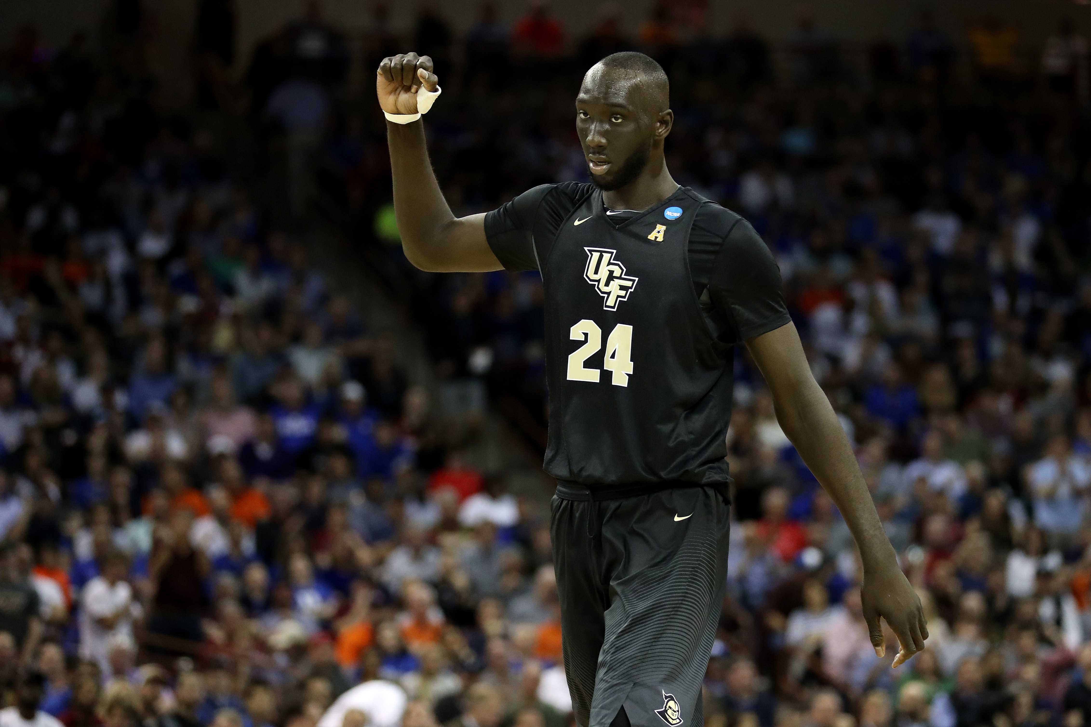 Former UCF center Tacko Fall signs two-way contract with 76ers — WESH 2 Orlando, Winter Garden Sports news