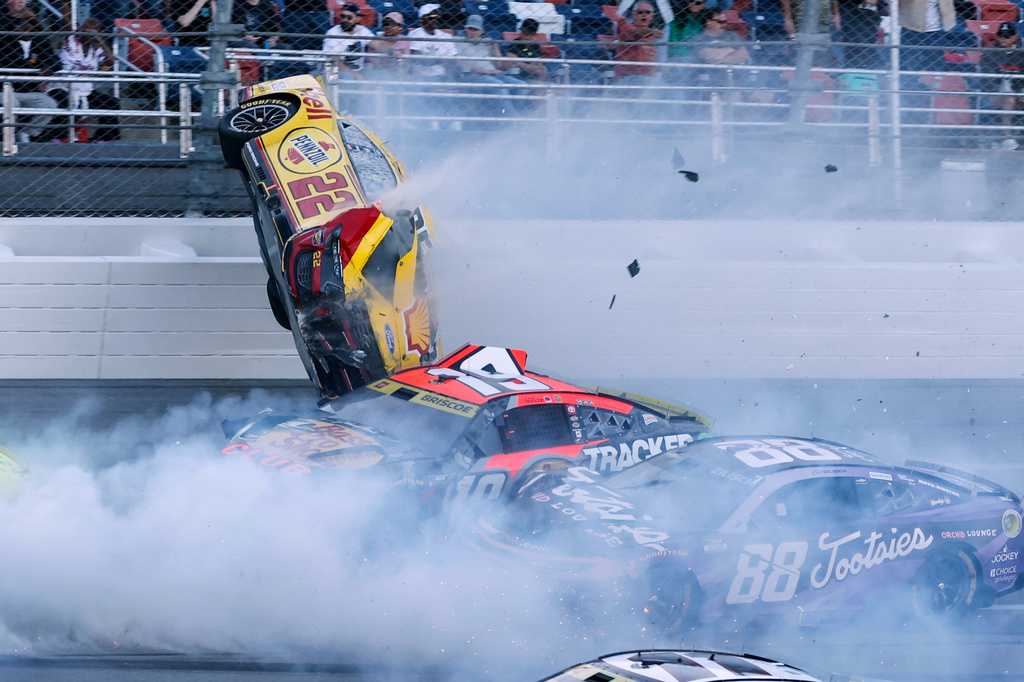 NASCAR race at Talladega was stopped after Joey Logano's car went airborne in scary 15-car wreck — WESH 2 Orlando, Winter Garden Community news