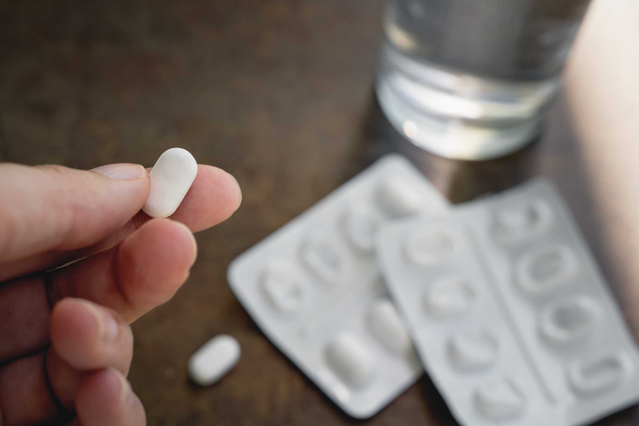 Reports of discolored tablets lead FDA to recall Amazon-branded acetaminophen bottles — WESH 2 Orlando, Winter Garden Community news
